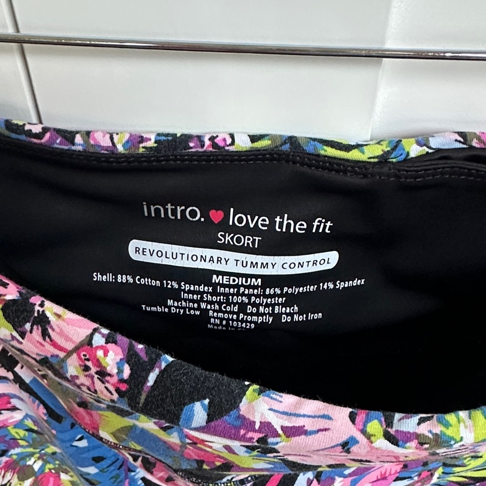 Intro. Multicolor Floral Women's Skort Size M - Picture 2 of 8